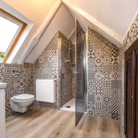 Large With Garden, 6 Bedrooms Belczna