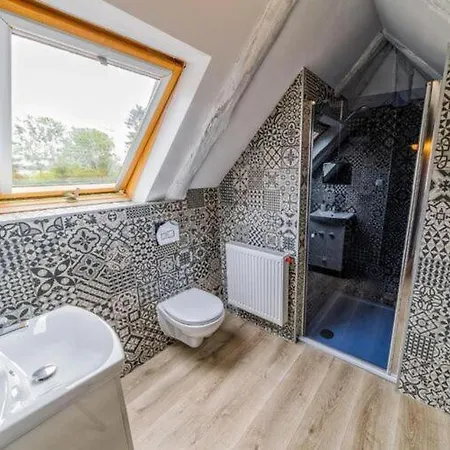 Vila Large With Garden, 6 Bedrooms *