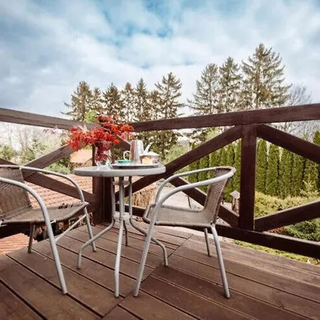 Vila Large With Garden, 6 Bedrooms Belczna